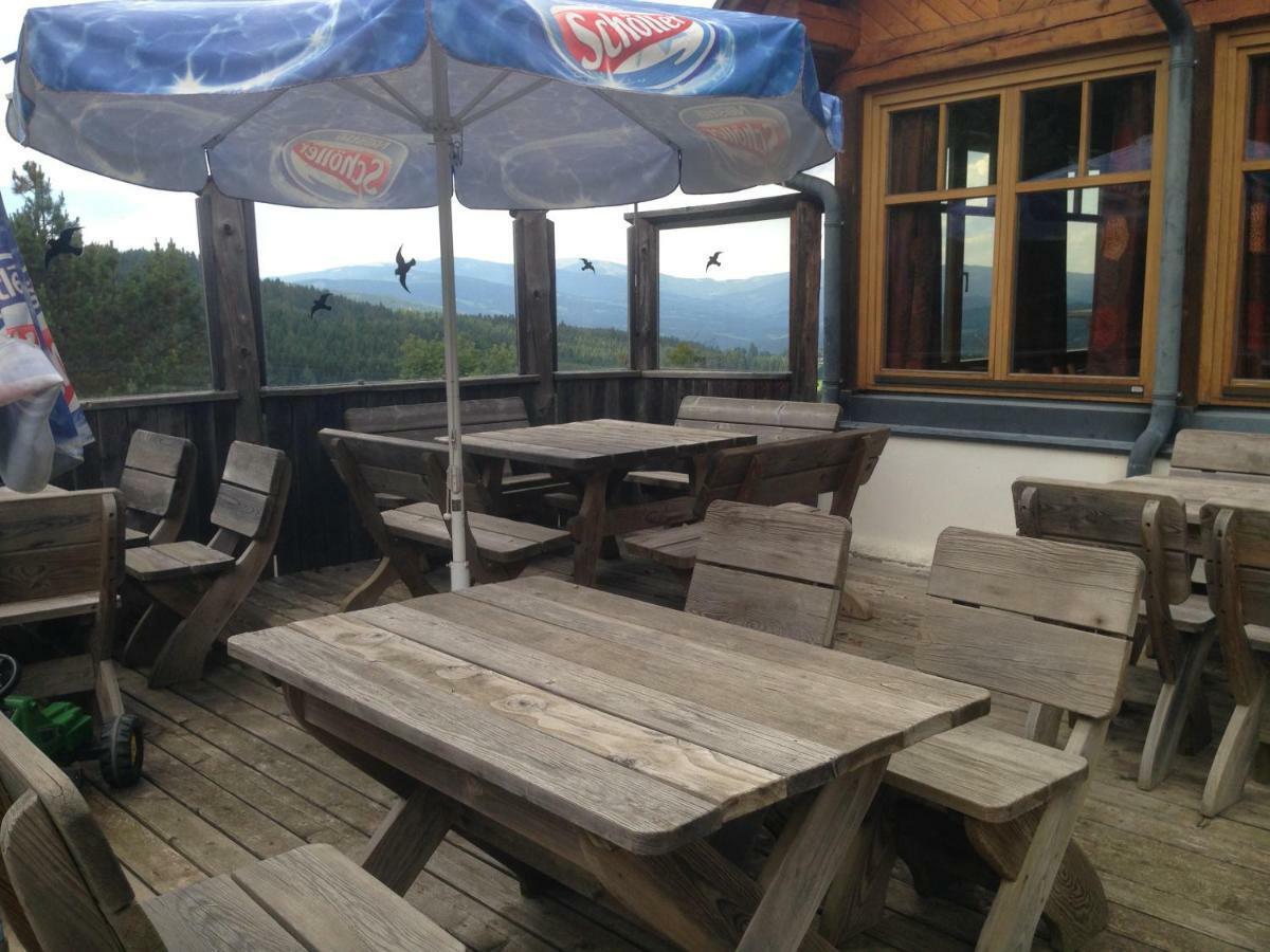 Alpengasthof Hoiswirt Modriach Esterno foto